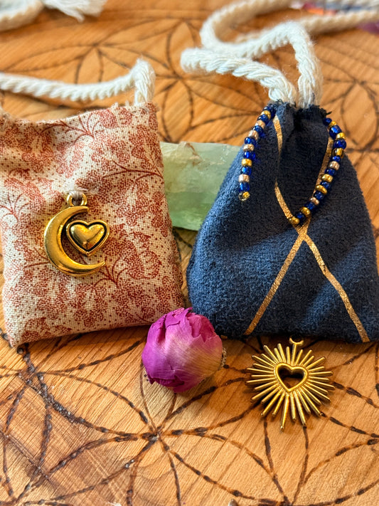 Duo magique : bougie + amulette