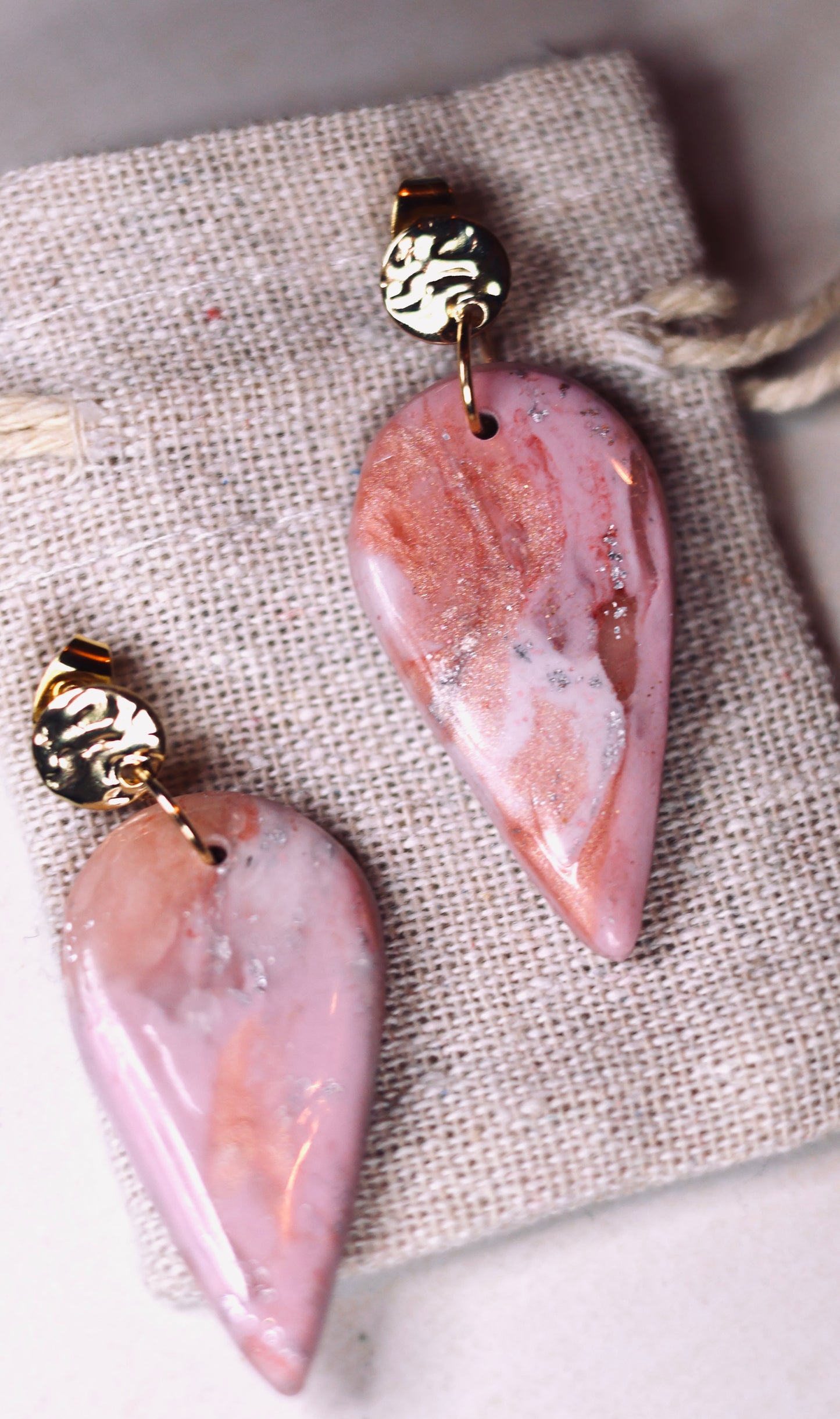 Gouttes pendantes rose